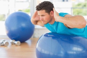 Trabajar extremidades superiores con pelota de pilates